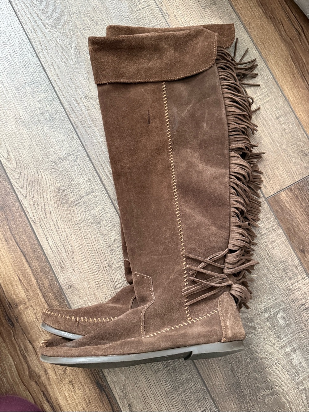 Minnetonka Brown Over-the-Knee Fringe Boots EUC size 7 - Picture 3 of 8
